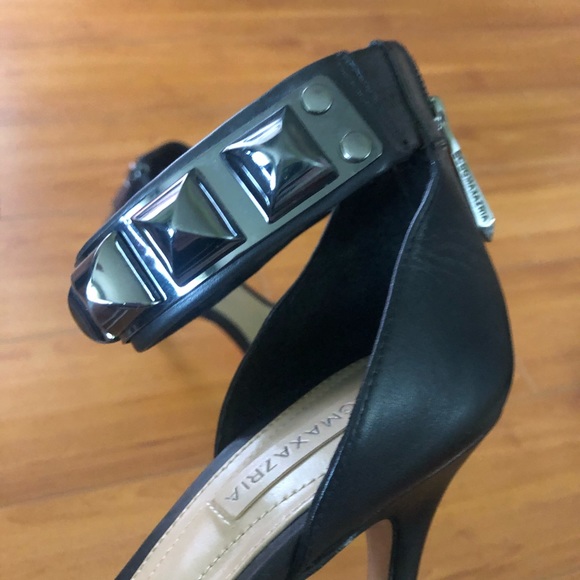 BCBGMaxAzria ankle heels - Picture 7 of 7